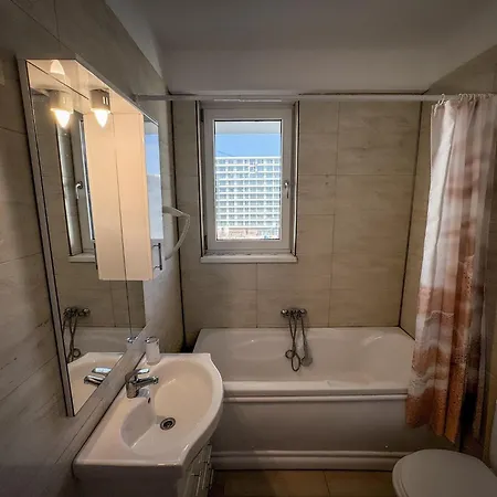 Papaya On The Seafront * Năvodari