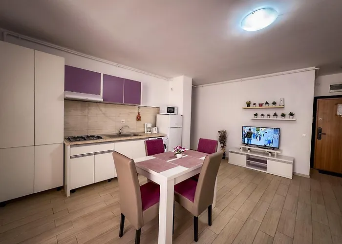 Papaya On The Seafront * Năvodari