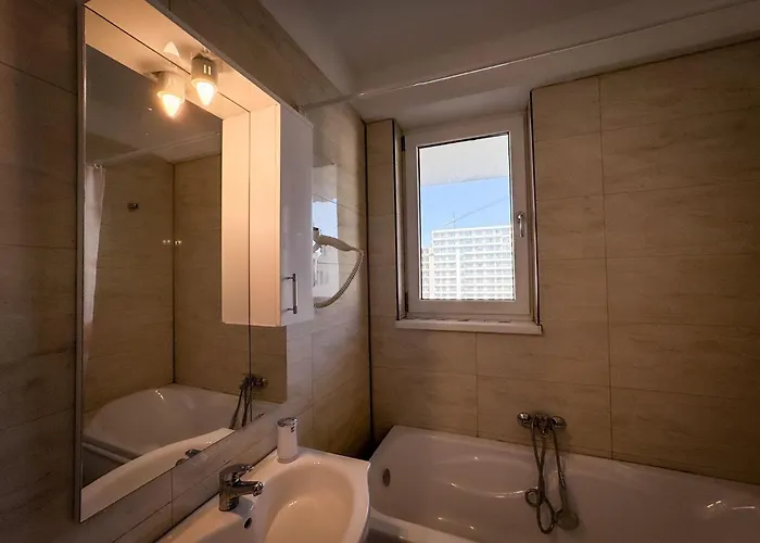 Papaya On The Seafront * Năvodari